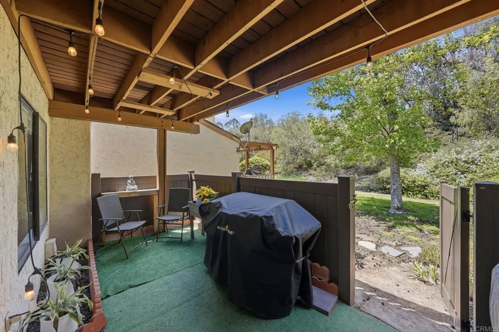 https://cdn.realtyfeed.com/cdn/127/306726111/242dc1ac802c0ddd74e94f4c7180ecee.webp