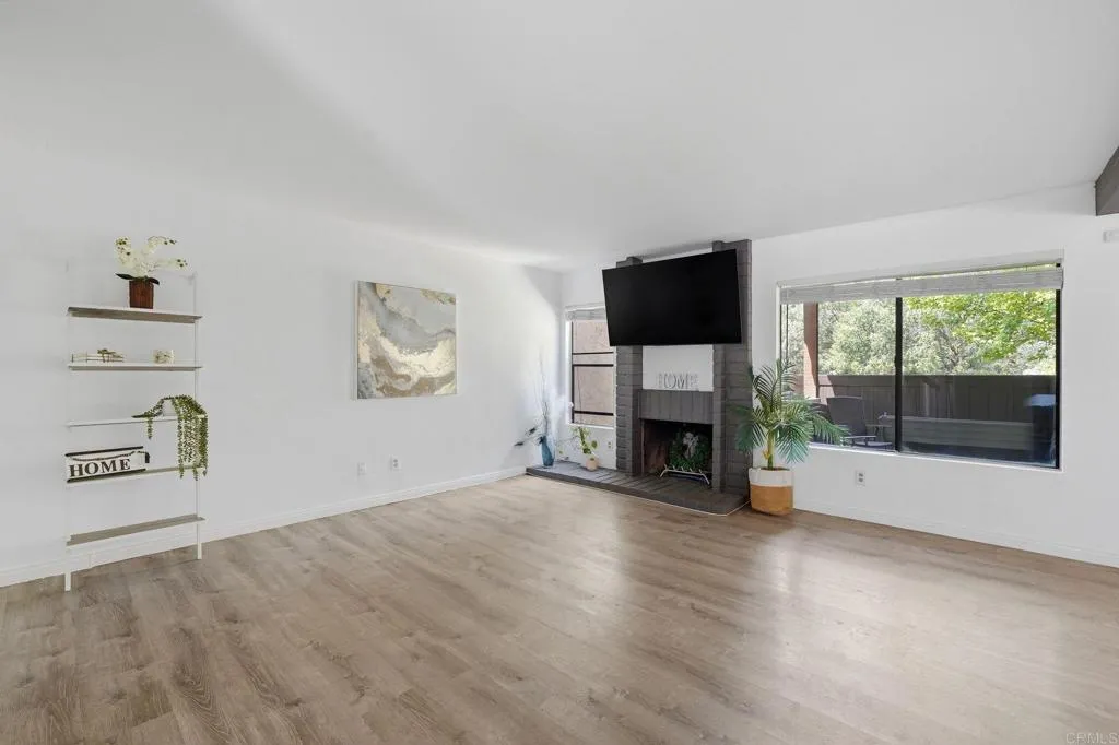 https://cdn.realtyfeed.com/cdn/127/306726111/46792b527e3cf9397f1aa73b15e8fad0.webp