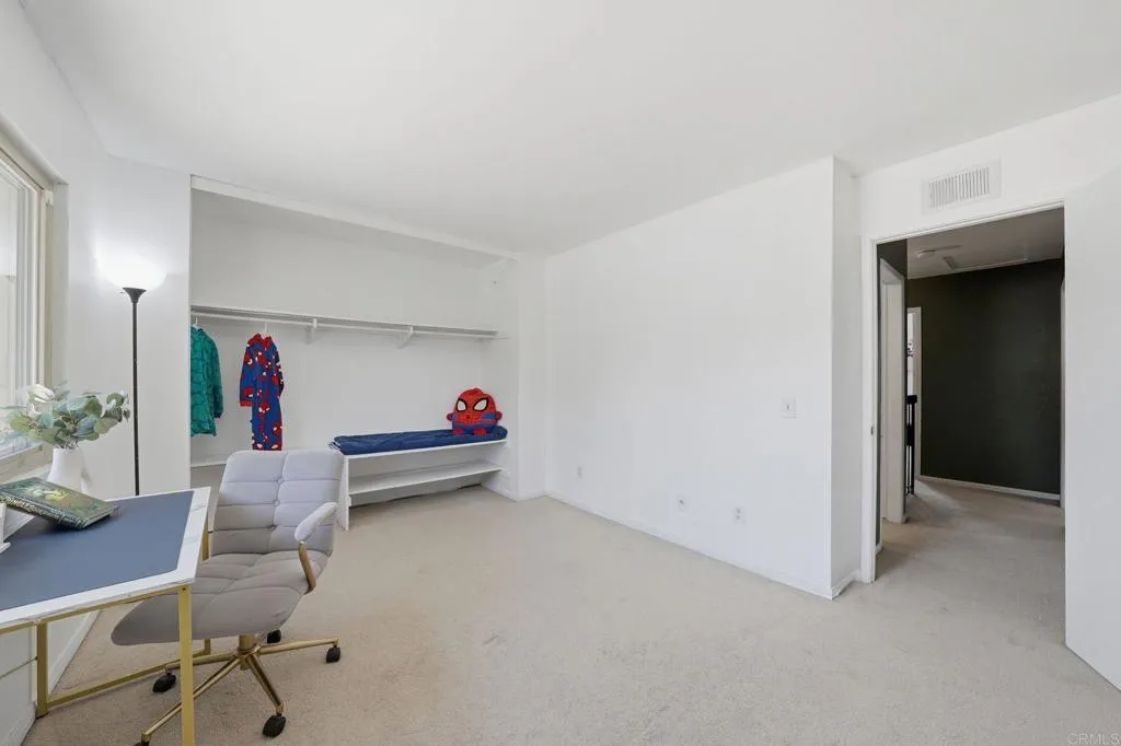 https://cdn.realtyfeed.com/cdn/127/306726111/c5648114d03f24b94710a2d3ce328191.webp