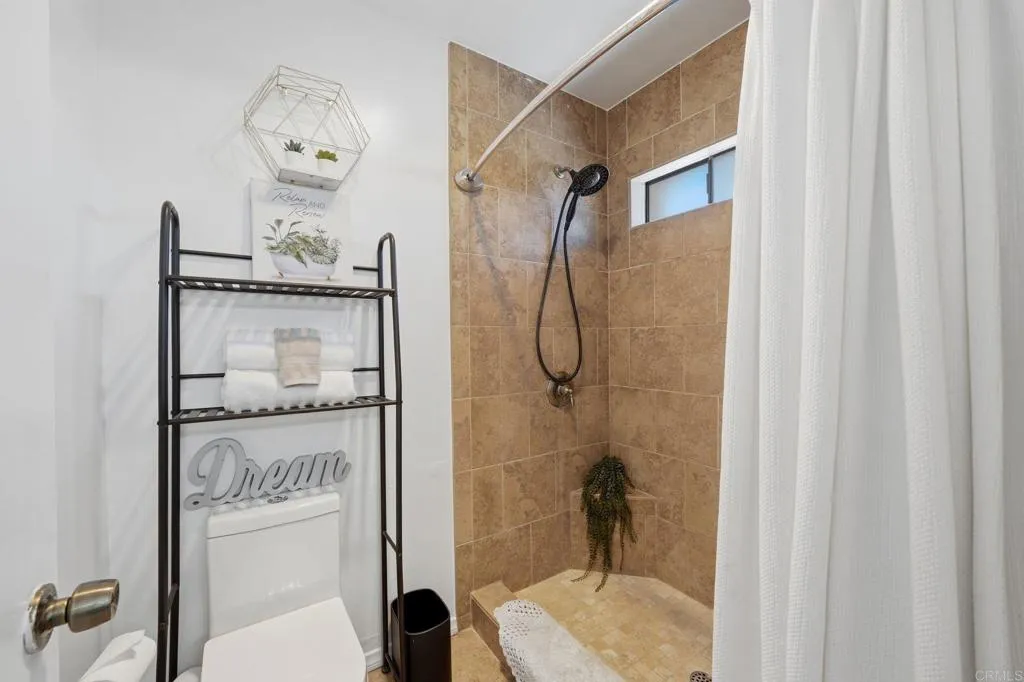 https://cdn.realtyfeed.com/cdn/127/306726111/d98356078c8eb9a136acd654ba872ad7.webp
