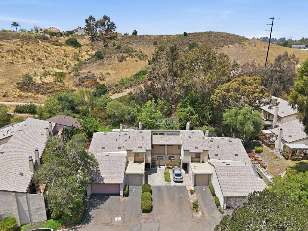 https://cdn.realtyfeed.com/cdn/127/306726111/eb6701db9bfdb0cd46ea91f9c1e5b018.webp