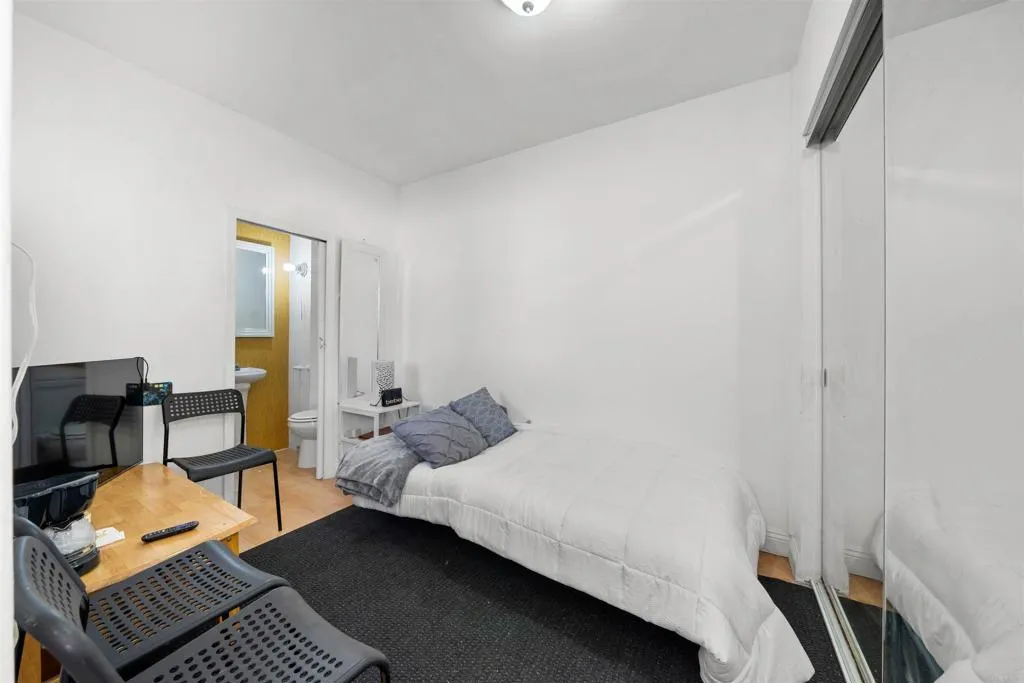 https://cdn.realtyfeed.com/cdn/127/306726135/558132edf5dbec0e3a75698f0f8bf5a7.webp
