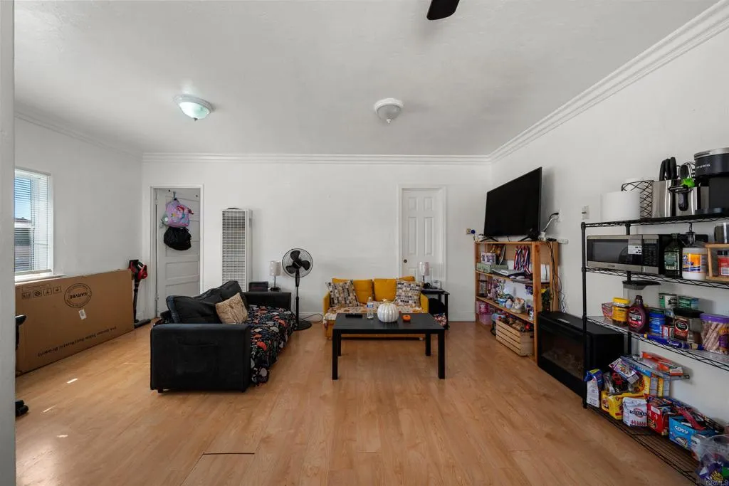 https://cdn.realtyfeed.com/cdn/127/306726135/7036b3d923d5d2d2dc9d8f9d23f89e49.webp
