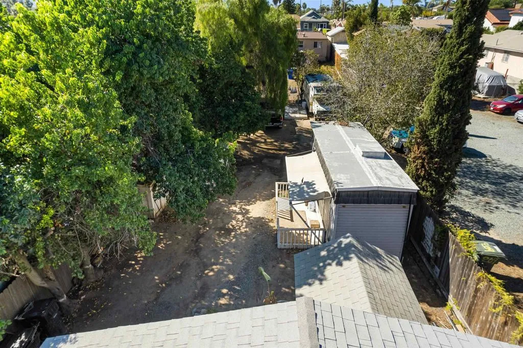 https://cdn.realtyfeed.com/cdn/127/306726135/8d2a22be48e57cdd3942875d05bb8d14.webp