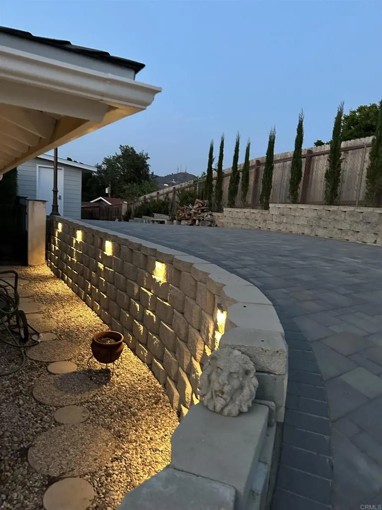 https://cdn.realtyfeed.com/cdn/127/306726144/57b510326afbb9c78b96bd481fd6ddfe.webp