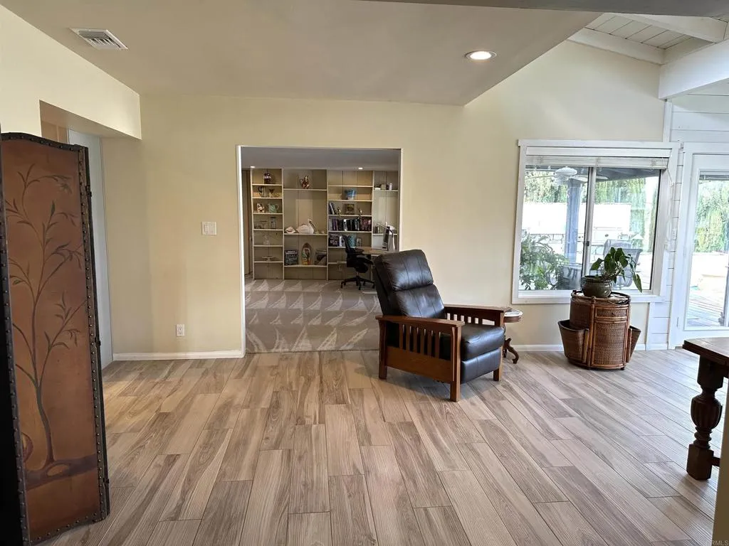 https://cdn.realtyfeed.com/cdn/127/306726144/5da9d344ec78c15c34aacd6cc3a9d0bb.webp