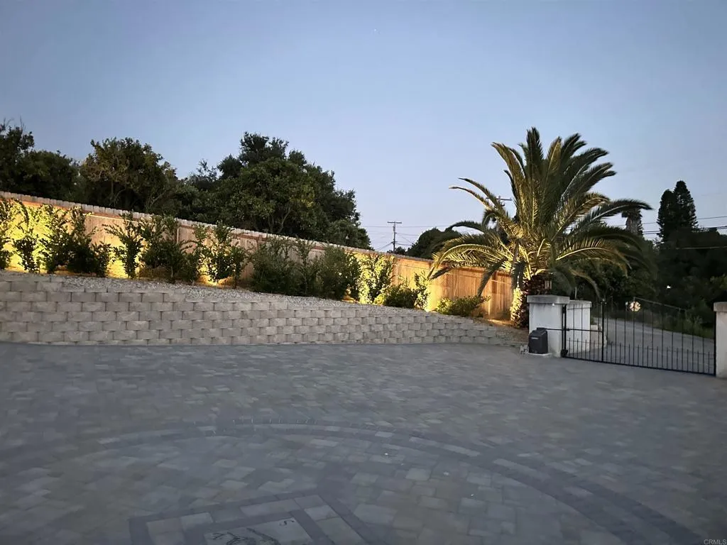 https://cdn.realtyfeed.com/cdn/127/306726144/61766115d6fa1fd913ec4d59c8cd0f86.webp