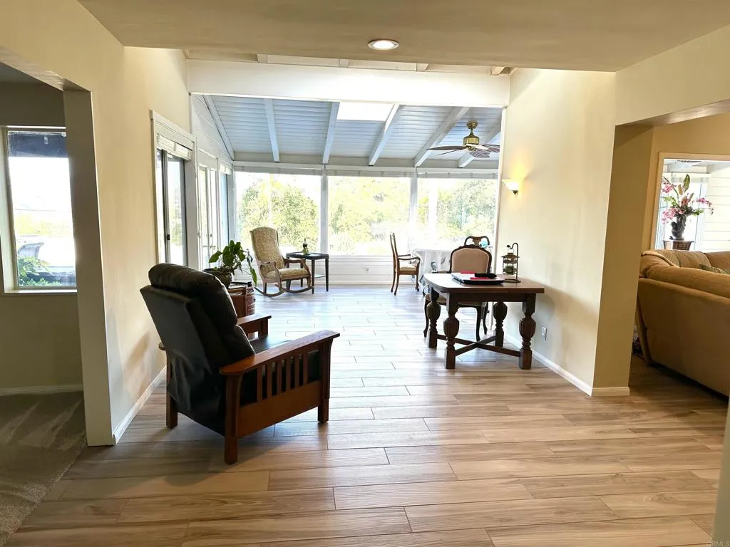 https://cdn.realtyfeed.com/cdn/127/306726144/914d4054dd9e6d8999c98af63bf7bec0.webp