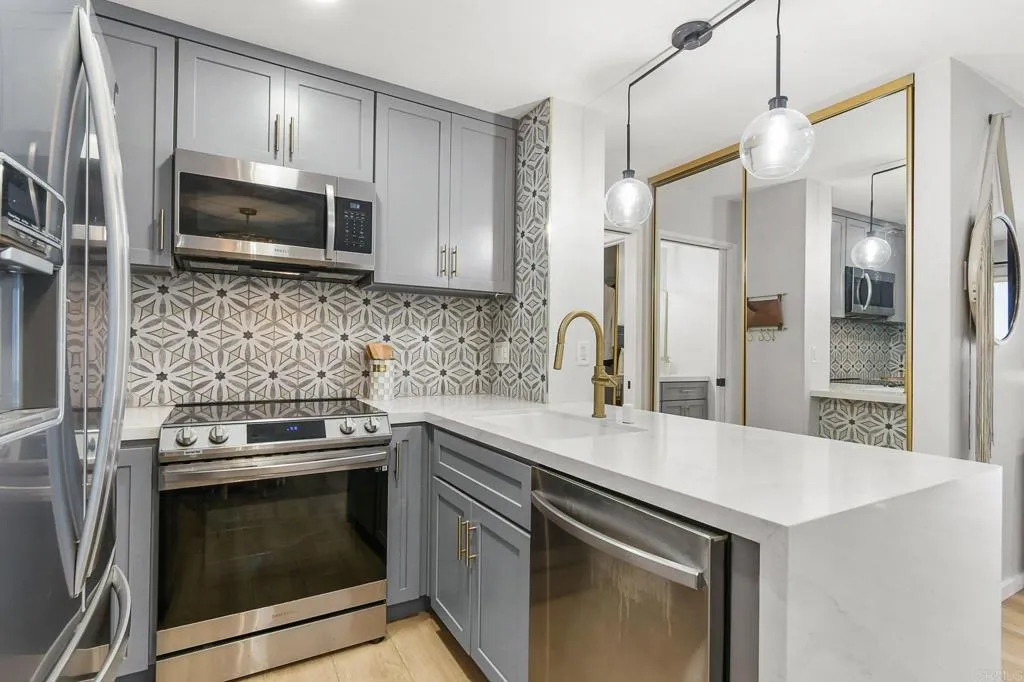 https://cdn.realtyfeed.com/cdn/127/306726195/9b6f80b826caac4d0cbd034c5dac6165.webp