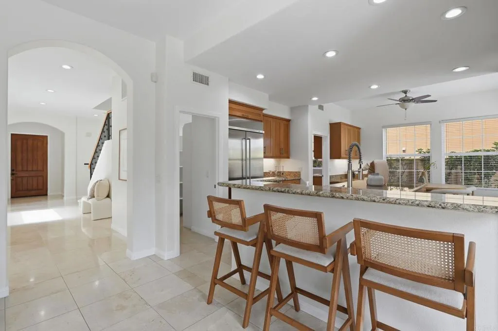 https://cdn.realtyfeed.com/cdn/127/306726199/5dd88121914f584965a3bf693e3c8bd0.webp