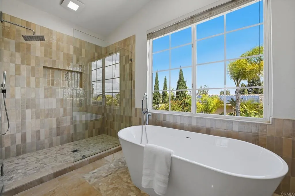 https://cdn.realtyfeed.com/cdn/127/306726199/8e689f69702d7fc218d7785c1626f74e.webp