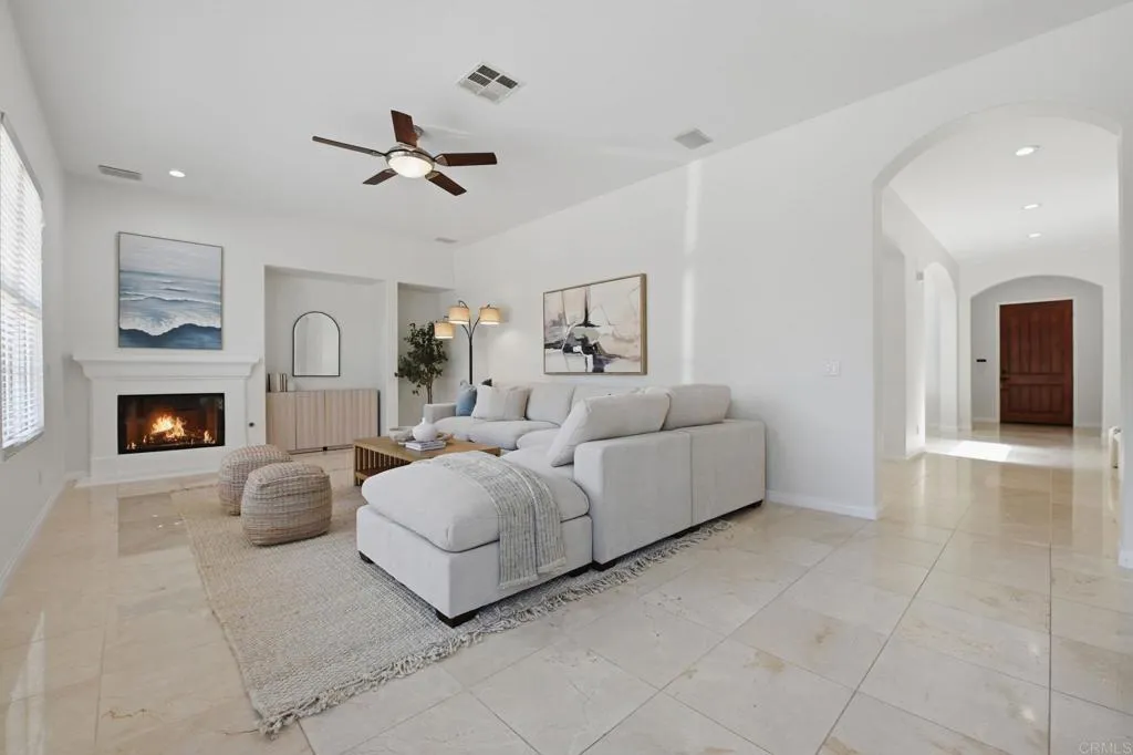 https://cdn.realtyfeed.com/cdn/127/306726199/969f901637e51fa92641437935897b36.webp