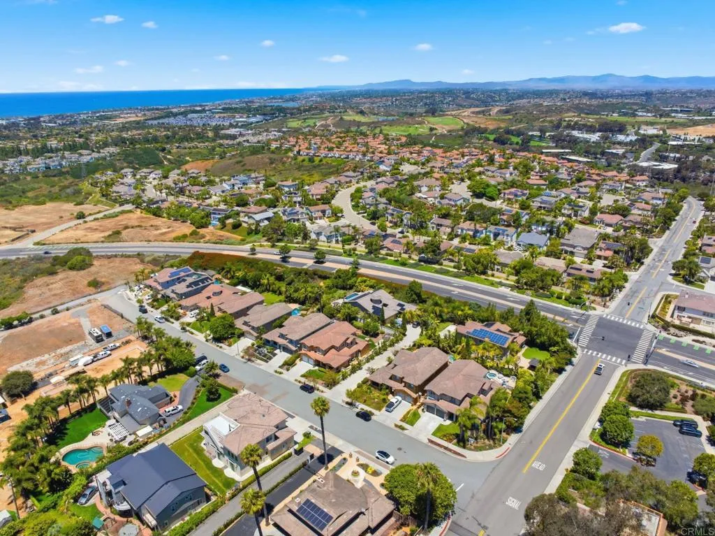 https://cdn.realtyfeed.com/cdn/127/306726199/c8b5ba4e71dad498dc7b72b9db94438c.webp