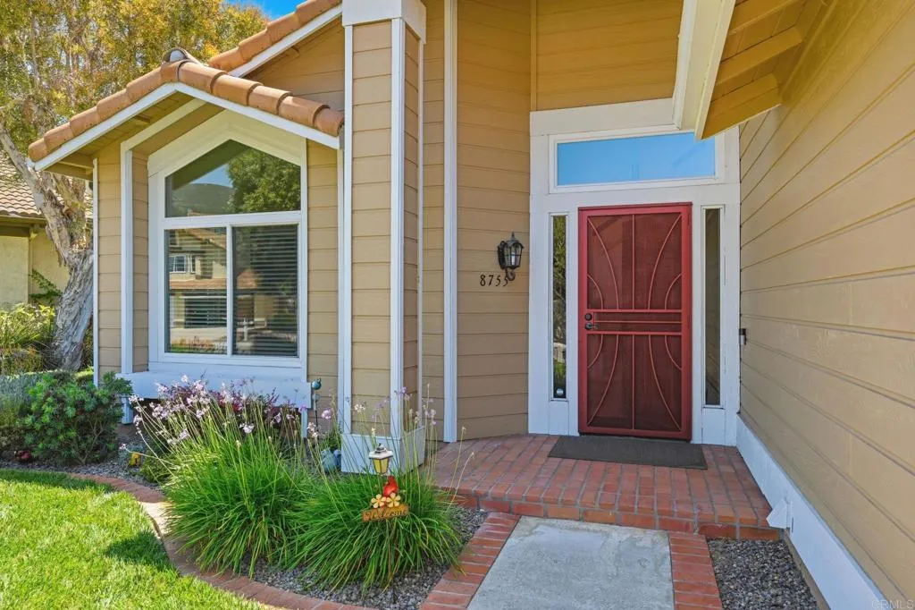 https://cdn.realtyfeed.com/cdn/127/306726204/092cf952ca7314062f1d203456287219.webp
