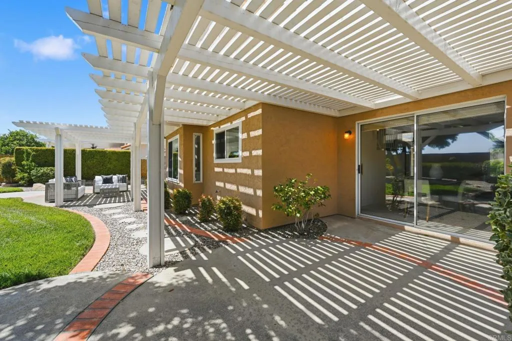 https://cdn.realtyfeed.com/cdn/127/306726204/742d432b600bf75921e7fec15906c1cf.webp