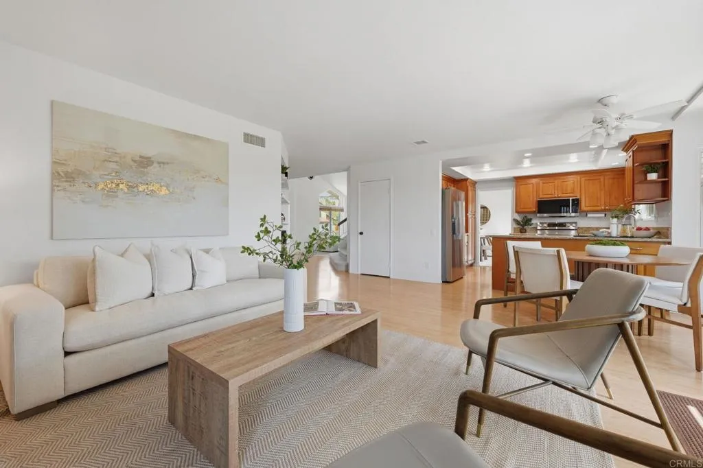 https://cdn.realtyfeed.com/cdn/127/306726204/8cc7dc585c50bc00d10e6458995b979b.webp