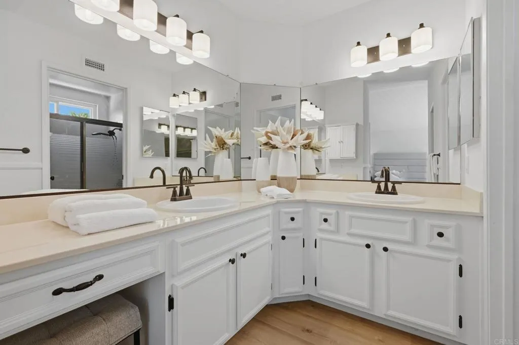 https://cdn.realtyfeed.com/cdn/127/306726204/fcfe98cfd6a62fed47788bb6386f68a7.webp