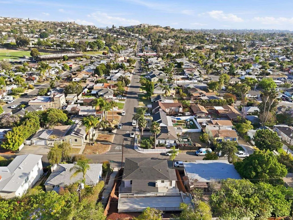 https://cdn.realtyfeed.com/cdn/127/306726248/5184cb812bf27eb08246d3cc5f884ed0.webp