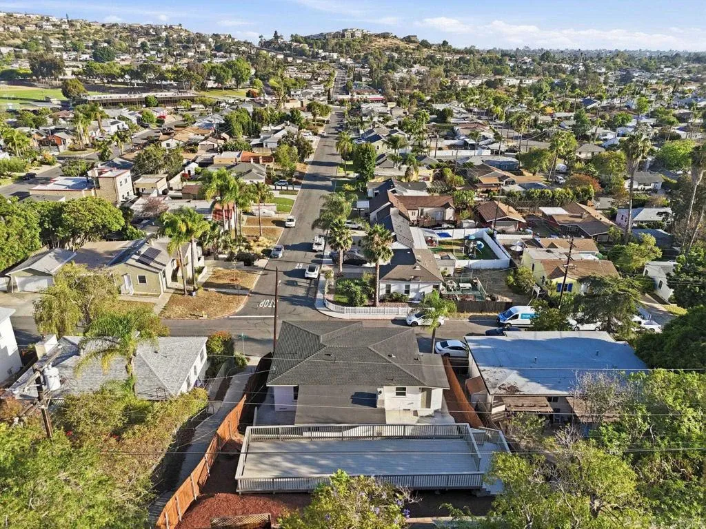 https://cdn.realtyfeed.com/cdn/127/306726248/c14b23797a840531850cd41b4ba39f38.webp