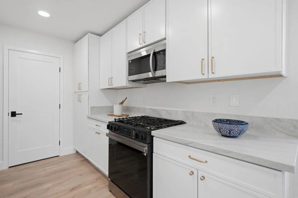 Photo #8: PTP2603967 Listing: Photo #8
