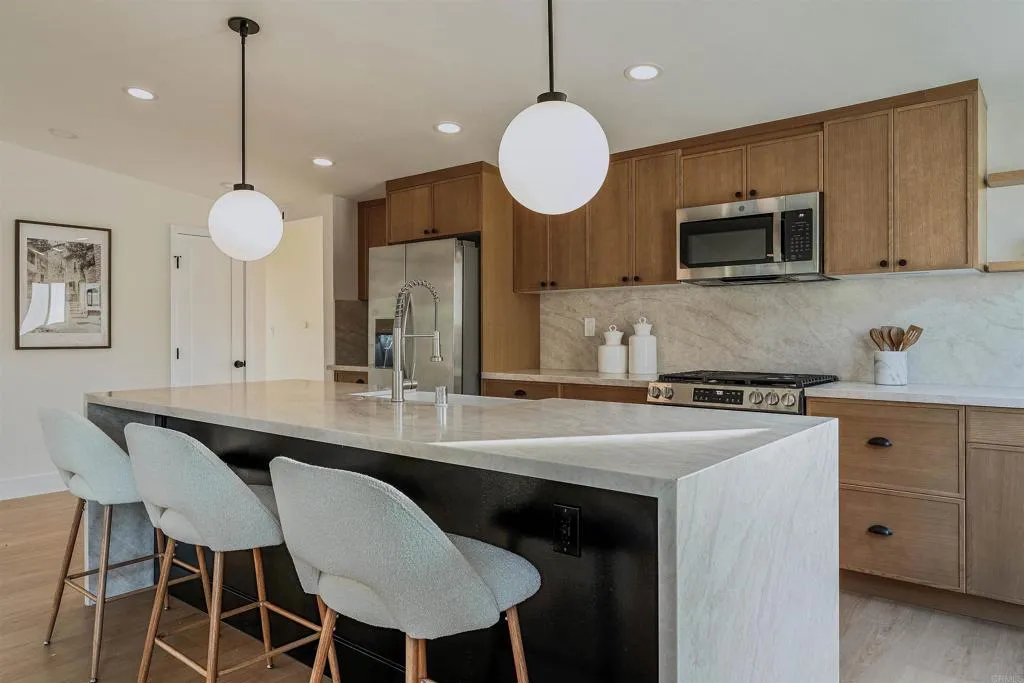 https://cdn.realtyfeed.com/cdn/127/306726343/393f4b4520915c298a873471a662b2fb.webp