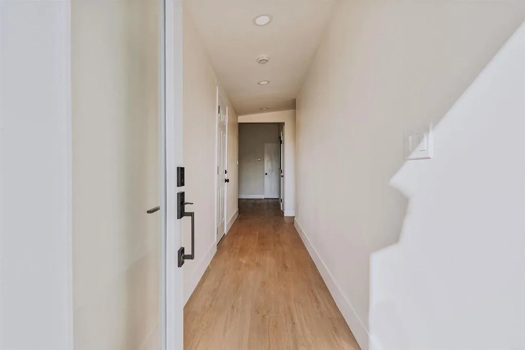https://cdn.realtyfeed.com/cdn/127/306726343/afe8d88de9af7b7a4db95d8f27322677.webp