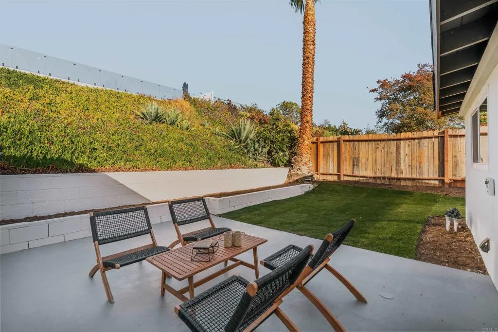 https://cdn.realtyfeed.com/cdn/127/306726343/bdcde8f6e62d891089934a4f40d561eb.webp