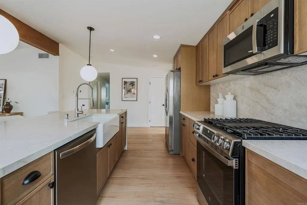 https://cdn.realtyfeed.com/cdn/127/306726343/cdc2d4aed8369caf813771c95d50e469.webp