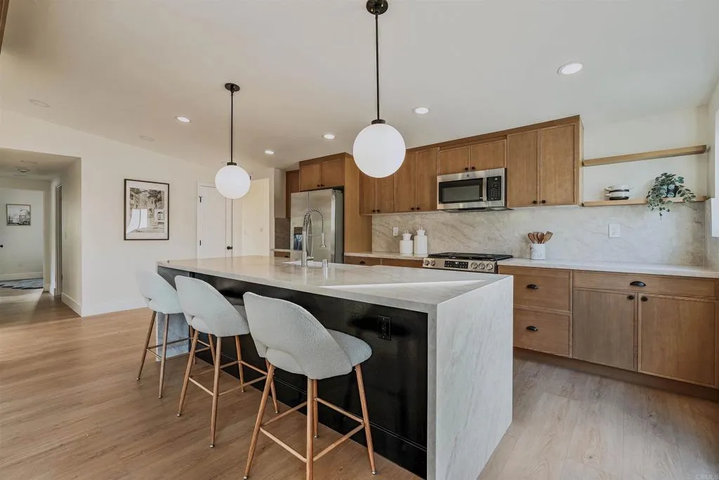 https://cdn.realtyfeed.com/cdn/127/306726343/f3050e141f72921316acd63d4855600b.webp
