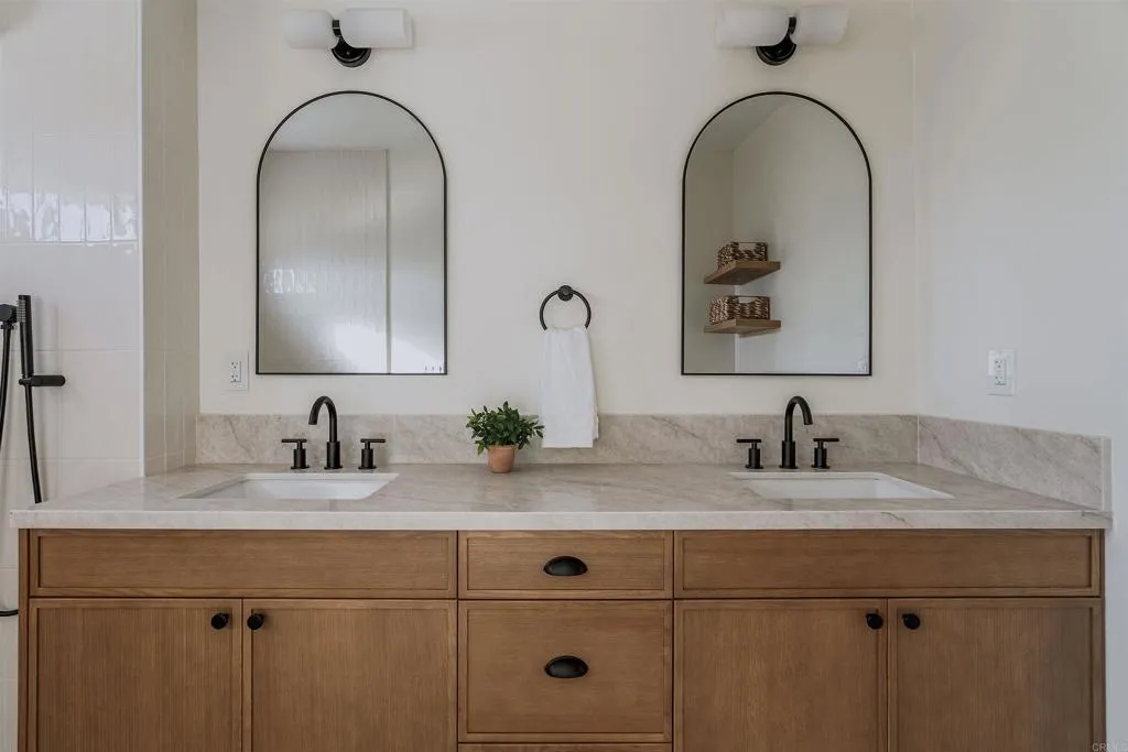 https://cdn.realtyfeed.com/cdn/127/306726343/fb2c4c629e3446ce173eadca39d08632.webp