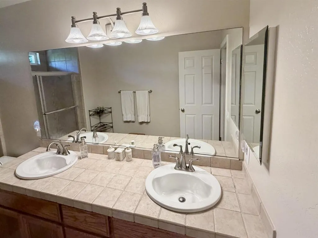 https://cdn.realtyfeed.com/cdn/127/306726344/2df01b4e6058ead84261143b822b9787.webp