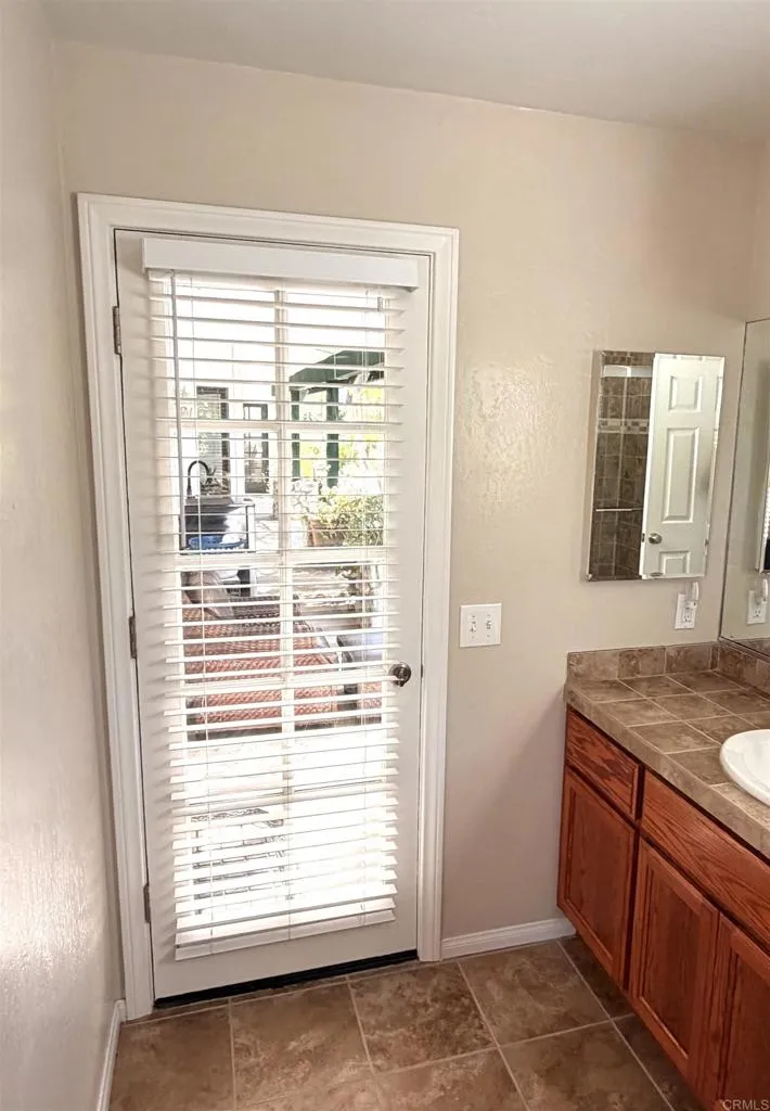 https://cdn.realtyfeed.com/cdn/127/306726344/5e8905a6208bd2b866b42fbf8fa1e187.webp