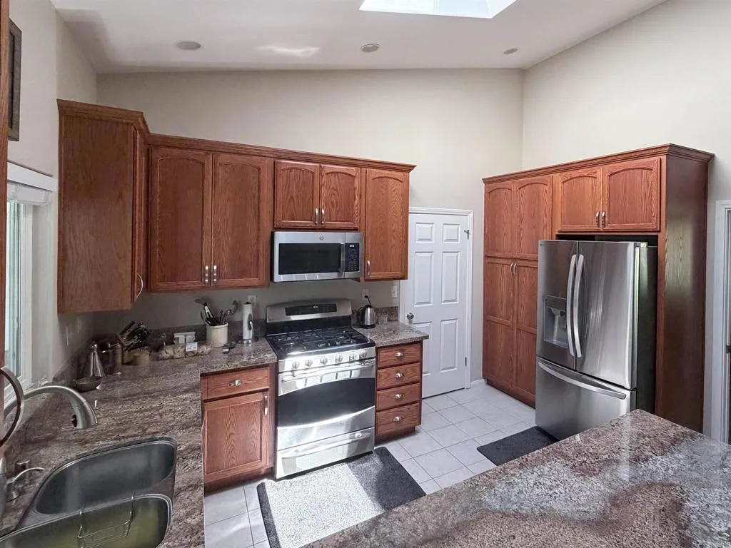 https://cdn.realtyfeed.com/cdn/127/306726344/7812ad23c62443c5e5e88ee4389623eb.webp