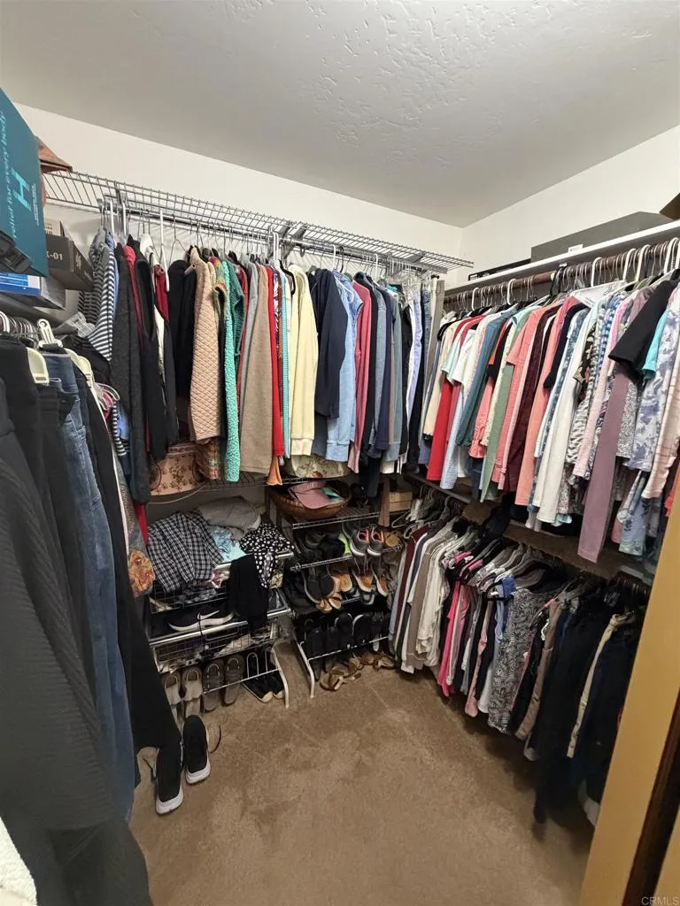 https://cdn.realtyfeed.com/cdn/127/306726344/90a10bd4cede2c0d5a2841a91dfcea24.webp