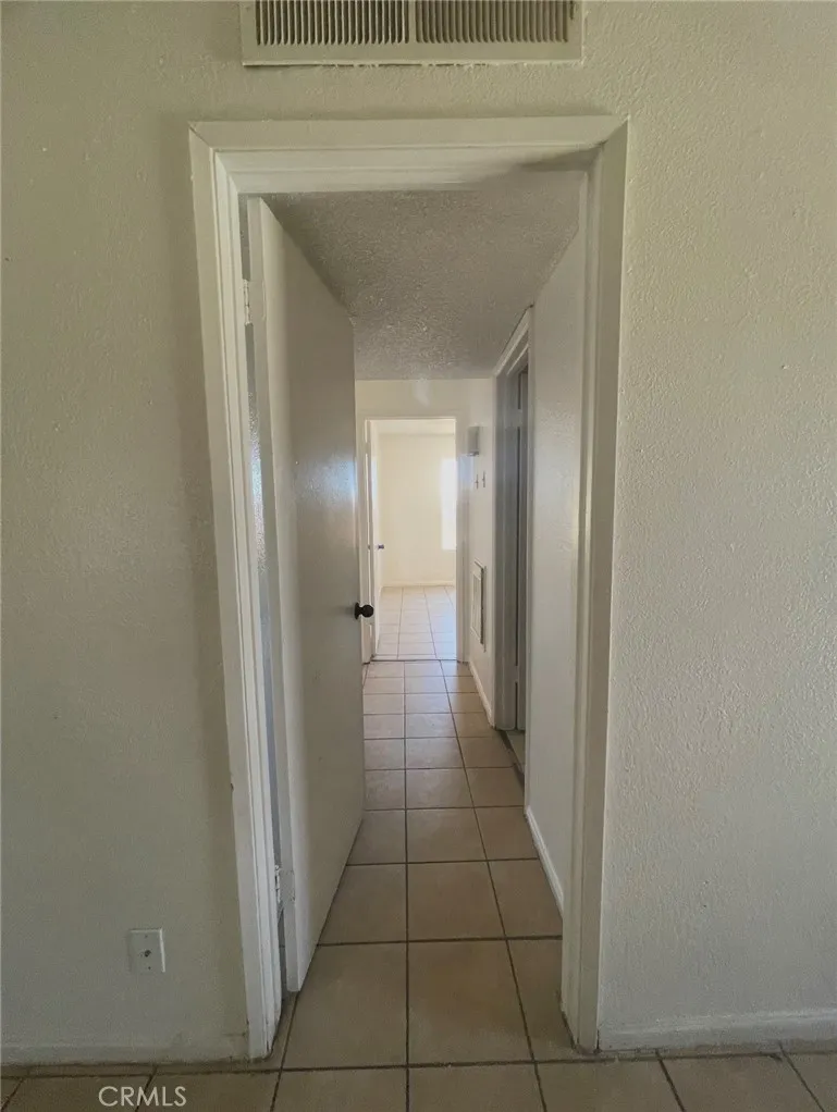 9389 N Loop Boulevard, California City, CA 93505 - Photo 4 of 20, California City, CA