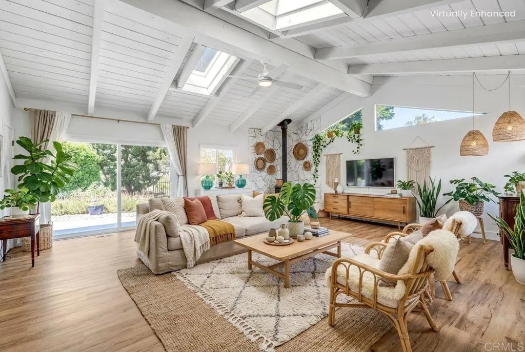 https://cdn.realtyfeed.com/cdn/127/306726371/8d3e0425eeb2d3a67db9ee997472da52.webp