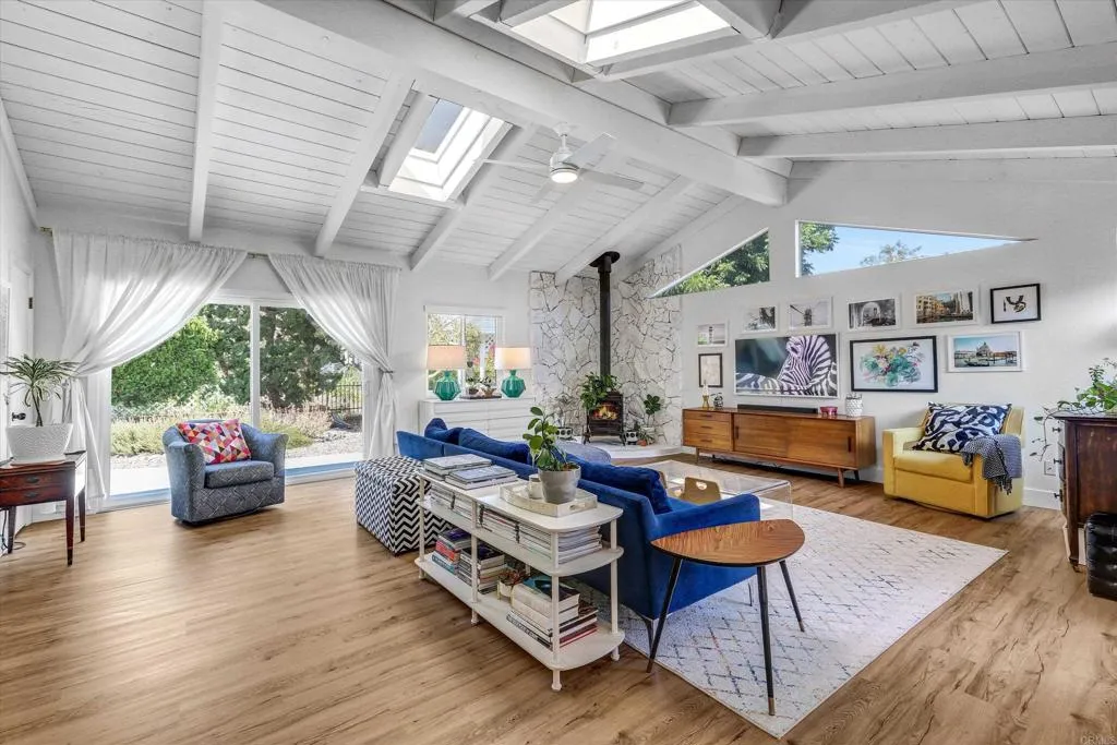 https://cdn.realtyfeed.com/cdn/127/306726371/c6b1ae241c7fd1e561c5a40019c0e442.webp