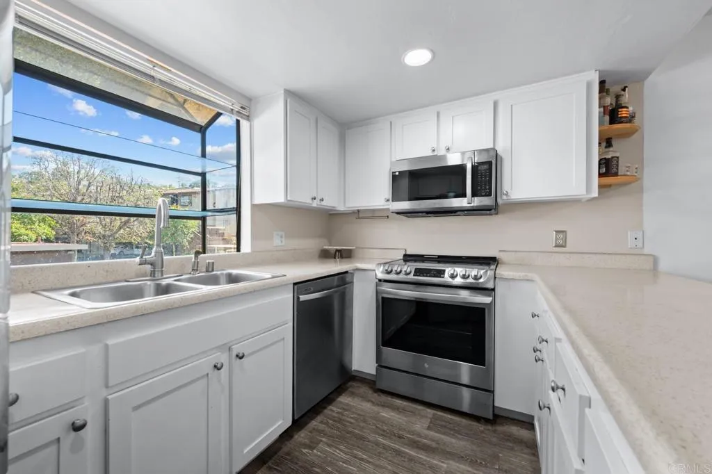 https://cdn.realtyfeed.com/cdn/127/306726391/b54028c533aa7a3562419e3227dfb434.webp