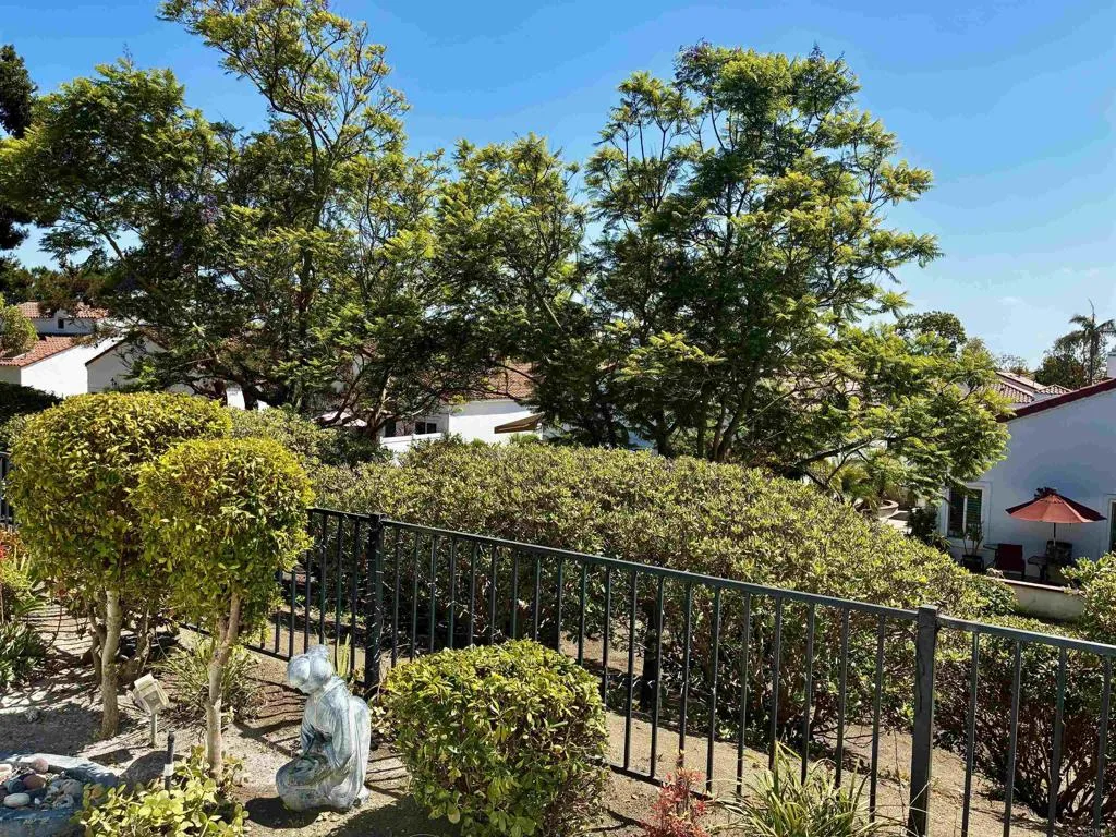 https://cdn.realtyfeed.com/cdn/127/306726455/31442beb8058e87706bf058836908e28.webp