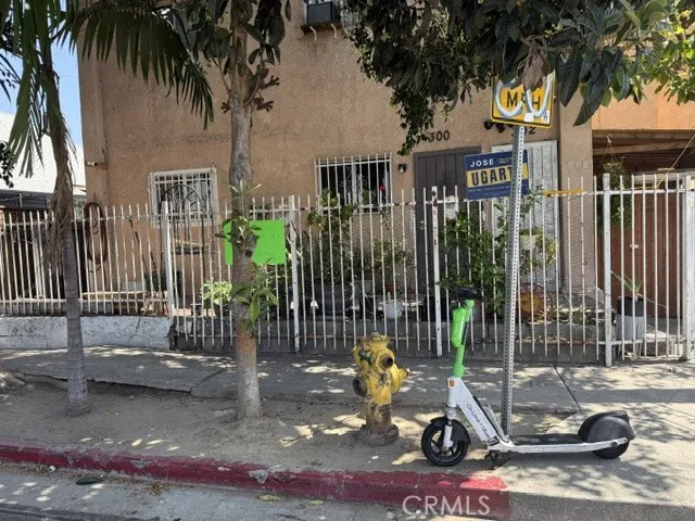 300 E 42nd Place, Los Angeles, CA 90011 - Photo 5 of 19, Los Angeles, CA