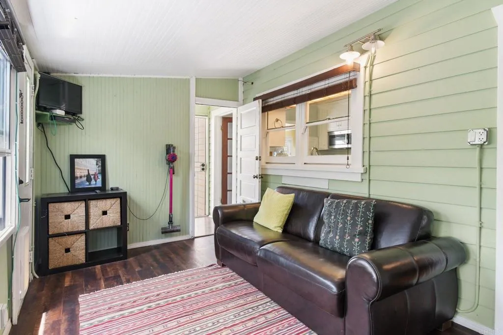 https://cdn.realtyfeed.com/cdn/127/306726552/39b76eaaf2fb64e3c735d85dc506e377.webp