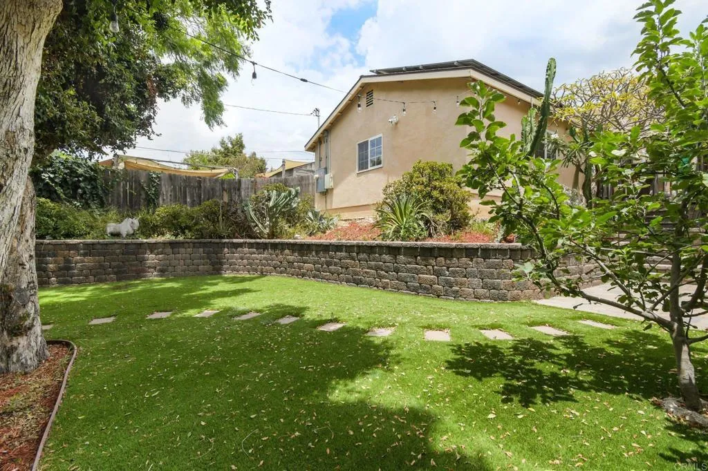 https://cdn.realtyfeed.com/cdn/127/306726552/510021ca78e2122d63da5c8674725da8.webp