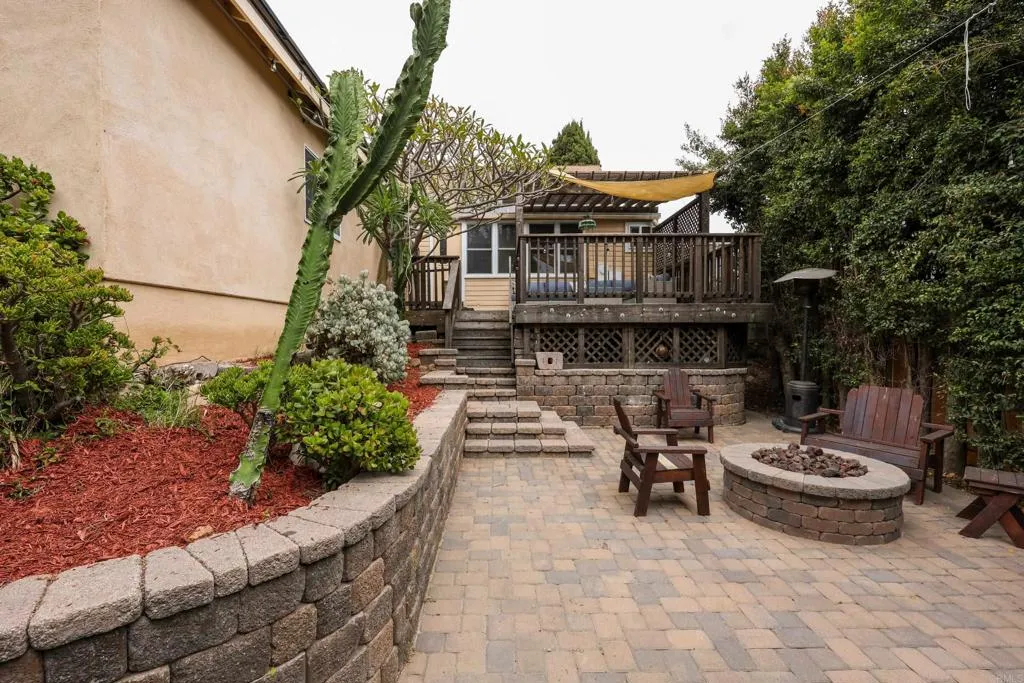 https://cdn.realtyfeed.com/cdn/127/306726552/627dd044b4cf8a04c49bd27a95580bd9.webp