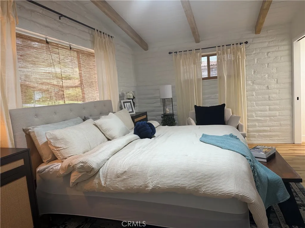 https://cdn.realtyfeed.com/cdn/127/306726576/88be4a4ce57918f8709d8619578b9a8c.webp