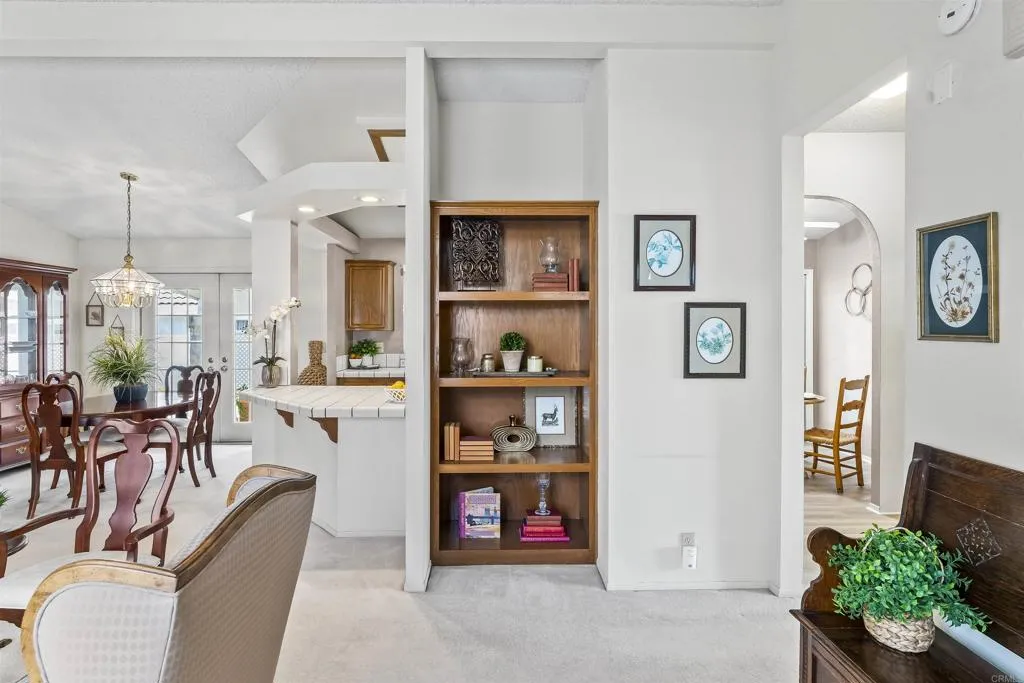https://cdn.realtyfeed.com/cdn/127/306726582/477bf2e21603e90561ce2ab03932b371.webp