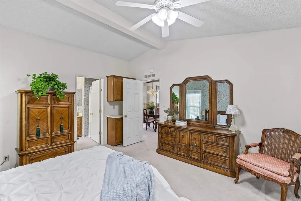https://cdn.realtyfeed.com/cdn/127/306726582/4886365aa4b8af17d7f0cef26ccbc8e3.webp