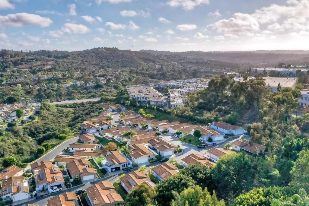 https://cdn.realtyfeed.com/cdn/127/306726582/53ba2cd8f303eb535cf9646f64b398ca.webp