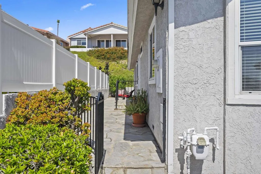 https://cdn.realtyfeed.com/cdn/127/306726582/5bf96f104d2f1a4ffc6882d199489694.webp