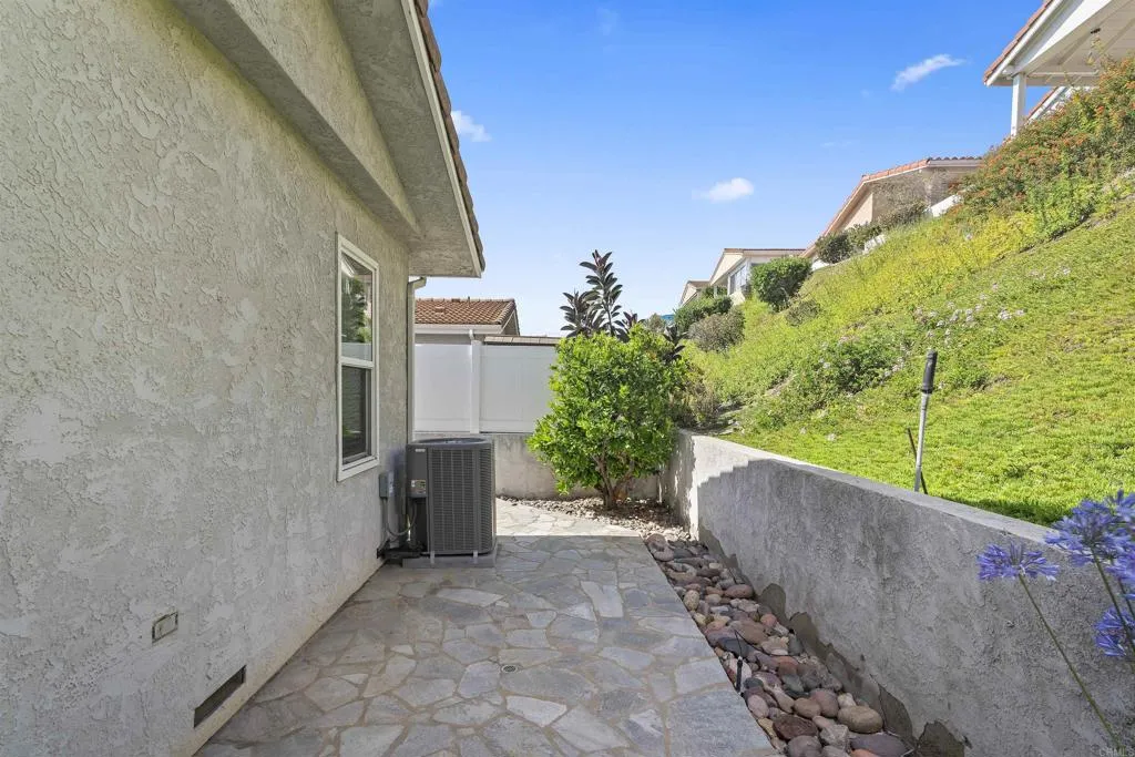 https://cdn.realtyfeed.com/cdn/127/306726582/9f8d5481d8a165009c2c7e7d877199ff.webp