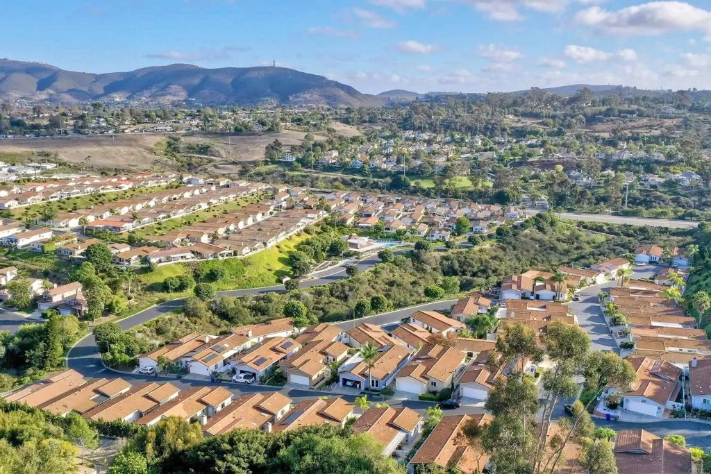 https://cdn.realtyfeed.com/cdn/127/306726582/c5be1d832f269527889420ed5736e4b3.webp